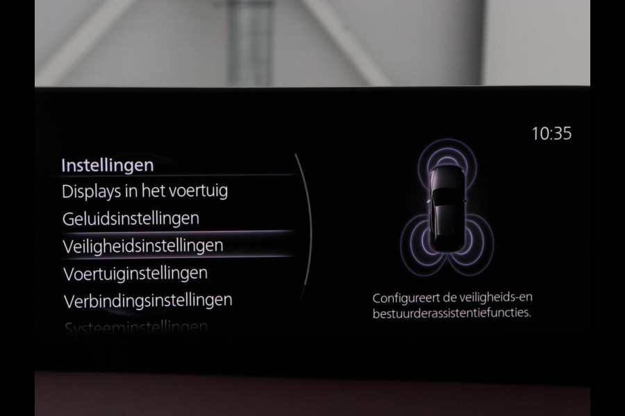 Mazda 3 2.0 e-SkyActiv-X M Hybrid 186 Luxury | Dieprood leder | 360 Camera | Head-Up | Stoelverwarming | Adaptive cruise | Memory | Carplay | Navigatie | Keyless | Full LED | Stuurverwarming