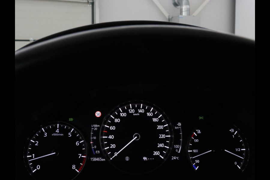 Mazda 3 2.0 e-SkyActiv-X M Hybrid 186 Luxury | Dieprood leder | 360 Camera | Head-Up | Stoelverwarming | Adaptive cruise | Memory | Carplay | Navigatie | Keyless | Full LED | Stuurverwarming