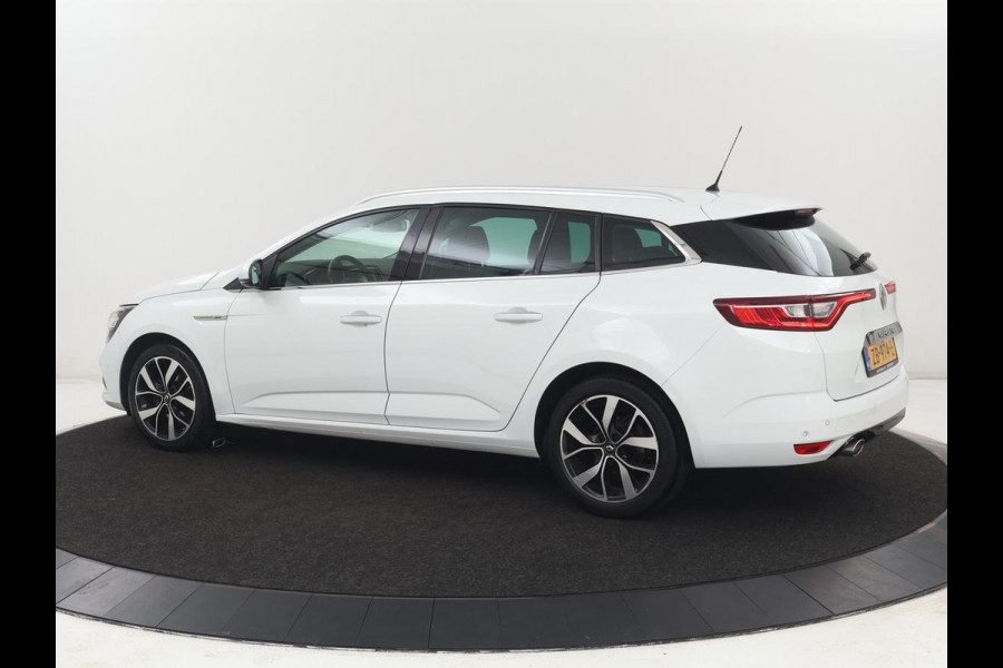 Renault Mégane 1.3 TCe Bose | Automaat | Adaptive cruise | Camera | Carplay | Navigatie | Park Assist | Keyless | Side Assist | Climate control | Bluetooth | Half leder | Getint glas