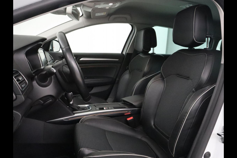 Renault Mégane 1.3 TCe Bose | Automaat | Adaptive cruise | Camera | Carplay | Navigatie | Park Assist | Keyless | Side Assist | Climate control | Bluetooth | Half leder | Getint glas