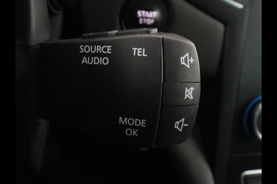 Renault Mégane 1.3 TCe Bose | Automaat | Adaptive cruise | Camera | Carplay | Navigatie | Park Assist | Keyless | Side Assist | Climate control | Bluetooth | Half leder | Getint glas