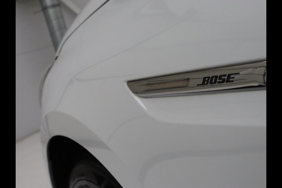 Renault Mégane 1.3 TCe Bose | Automaat | Adaptive cruise | Camera | Carplay | Navigatie | Park Assist | Keyless | Side Assist | Climate control | Bluetooth | Half leder | Getint glas