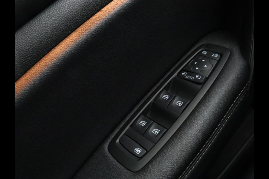 Renault Mégane 1.3 TCe Bose | Automaat | Adaptive cruise | Camera | Carplay | Navigatie | Park Assist | Keyless | Side Assist | Climate control | Bluetooth | Half leder | Getint glas