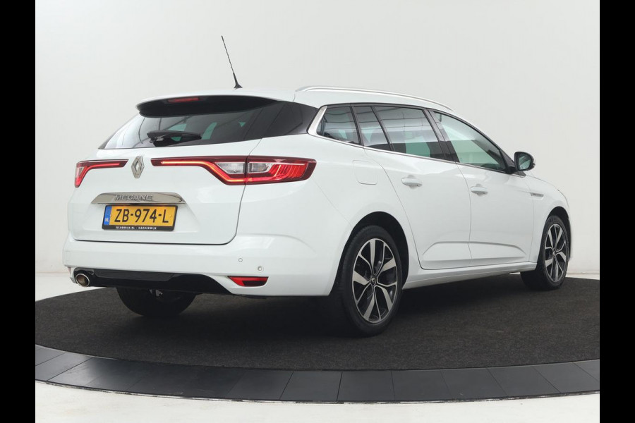 Renault Mégane 1.3 TCe Bose | Automaat | Adaptive cruise | Camera | Carplay | Navigatie | Park Assist | Keyless | Side Assist | Climate control | Bluetooth | Half leder | Getint glas
