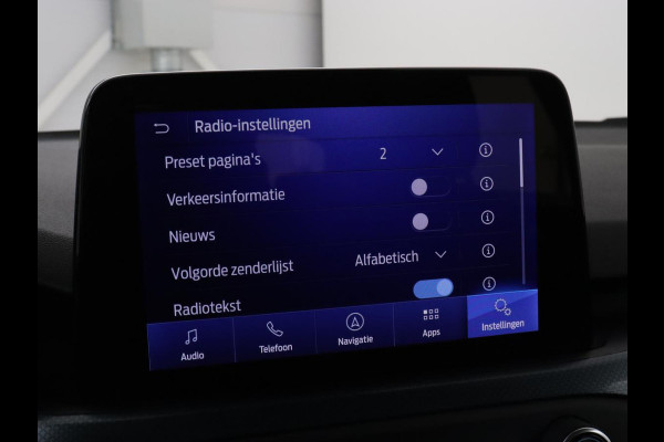 Ford Focus 1.0 EcoBoost Hybrid Active | Trekhaak | Camera | Carplay | Navigatie | Full LED | Keyless | DAB | Climate control | Parkeerhulp | Cruise control | Bluetooth