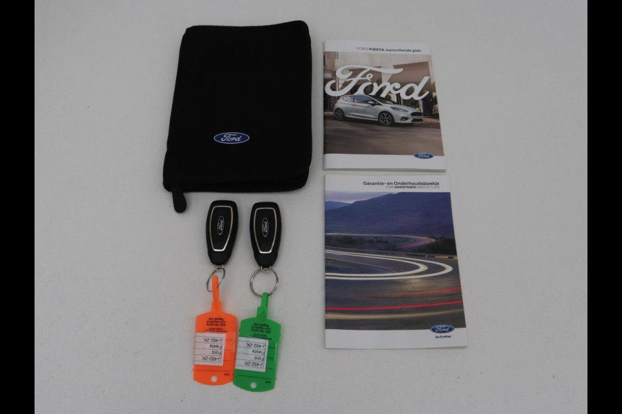 Ford Fiesta 1.0 EcoBoost ST-Line | 1e eigenaar | Panoramadak | Carplay | Climate control | Parkeerhulp | Cruise control | DAB | Bluetooth | Keyless start