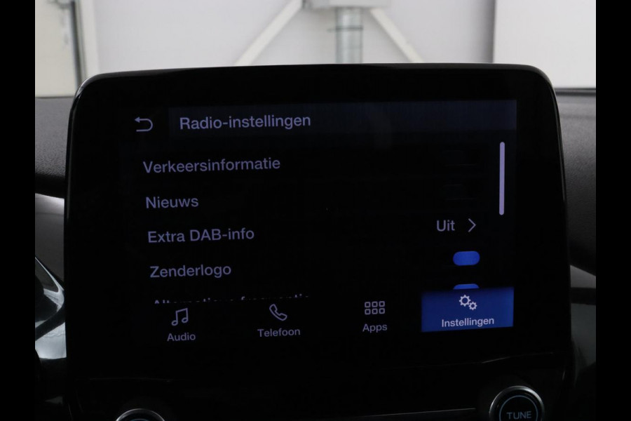 Ford Fiesta 1.0 EcoBoost ST-Line | 1e eigenaar | Panoramadak | Carplay | Climate control | Parkeerhulp | Cruise control | DAB | Bluetooth | Keyless start