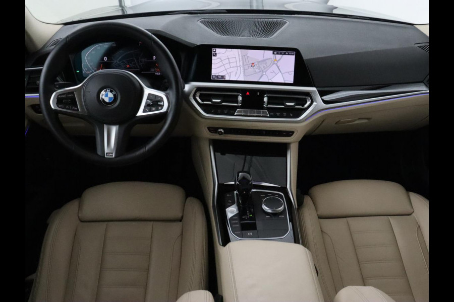 BMW 3-serie 330i High Executive | Panoramadak | Sport Line | Leder | Stoelverwarming | Trekhaak | Carplay | Live Cockpit | Camera | Navigatie | Sfeerverlichting | Park Assist | Sportstoelen | Climate control