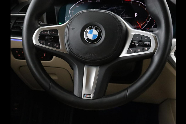 BMW 3-serie 330i High Executive | Panoramadak | Sport Line | Leder | Stoelverwarming | Trekhaak | Carplay | Live Cockpit | Camera | Navigatie | Sfeerverlichting | Park Assist | Sportstoelen | Climate control