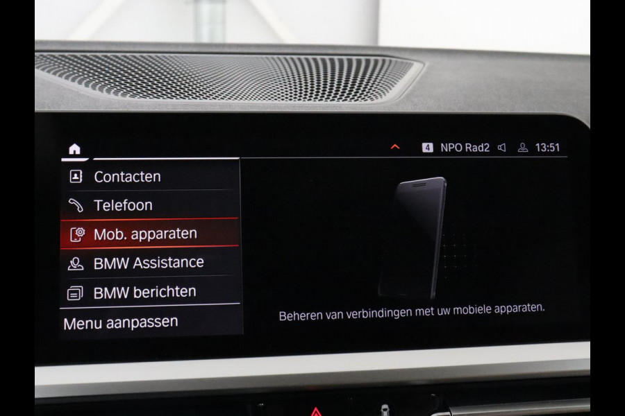 BMW 3-serie 330i High Executive | Panoramadak | Sport Line | Leder | Stoelverwarming | Trekhaak | Carplay | Live Cockpit | Camera | Navigatie | Sfeerverlichting | Park Assist | Sportstoelen | Climate control