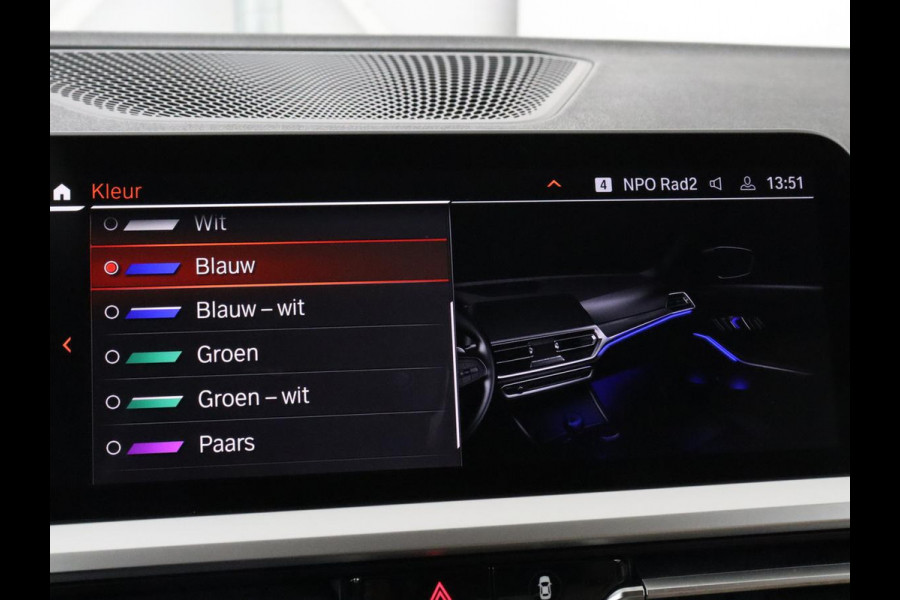 BMW 3-serie 330i High Executive | Panoramadak | Sport Line | Leder | Stoelverwarming | Trekhaak | Carplay | Live Cockpit | Camera | Navigatie | Sfeerverlichting | Park Assist | Sportstoelen | Climate control