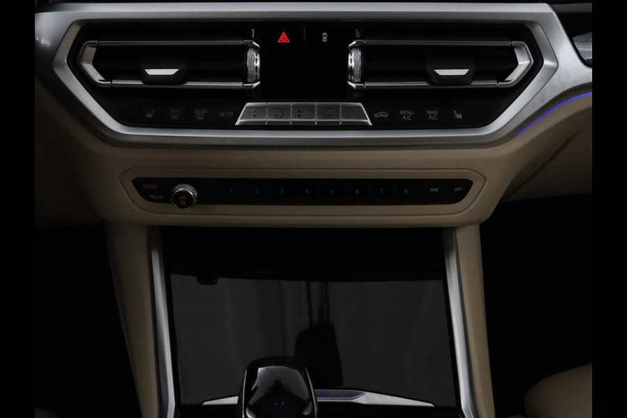 BMW 3-serie 330i High Executive | Panoramadak | Sport Line | Leder | Stoelverwarming | Trekhaak | Carplay | Live Cockpit | Camera | Navigatie | Sfeerverlichting | Park Assist | Sportstoelen | Climate control