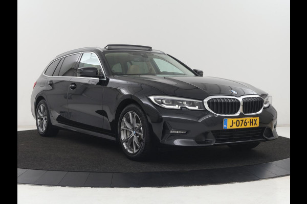 BMW 3-serie 330i High Executive | Panoramadak | Sport Line | Leder | Stoelverwarming | Trekhaak | Carplay | Live Cockpit | Camera | Navigatie | Sfeerverlichting | Park Assist | Sportstoelen | Climate control