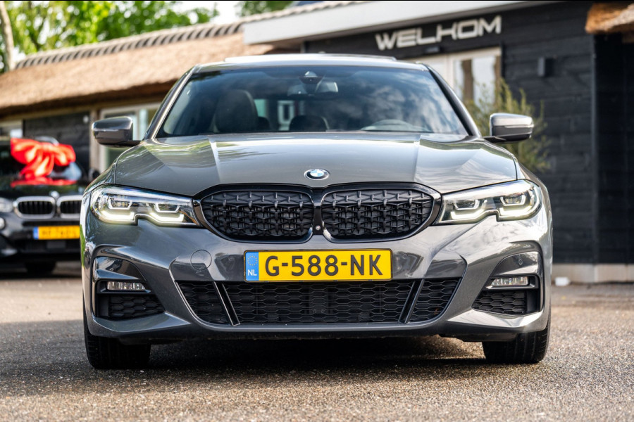 BMW 3-serie 330i High Executive Edition I Dravit Grau I M Pakket I 360 I Nap I Panoramadak