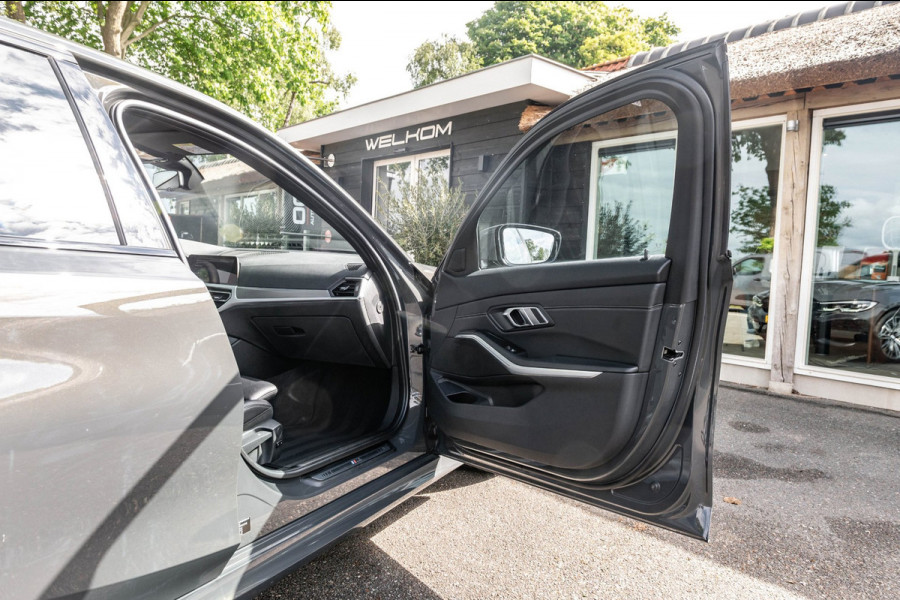 BMW 3-serie 330i High Executive Edition I Dravit Grau I M Pakket I 360 I Nap I Panoramadak