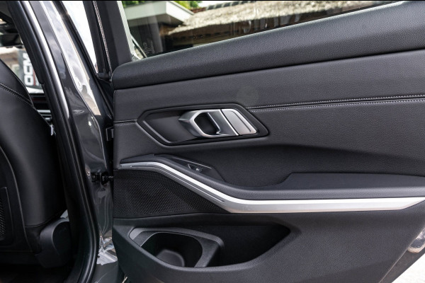 BMW 3-serie 330i High Executive Edition I Dravit Grau I M Pakket I 360 I Nap I Panoramadak