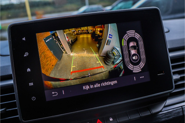 Renault Trafic 2.0 170 PK L2H1 DC | Dubbel Cabine | Navigatie | Blind Spot | Camera | CarPlay | Trekhaak | Stoelverwarming | Virtual Cockpit | 5-Zitter | Dubbel cabine | NAP Logisch | NL Auto