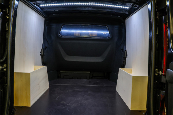Renault Trafic 2.0 170 PK L2H1 DC | Dubbel Cabine | Navigatie | Blind Spot | Camera | CarPlay | Trekhaak | Stoelverwarming | Virtual Cockpit | 5-Zitter | Dubbel cabine | NAP Logisch | NL Auto
