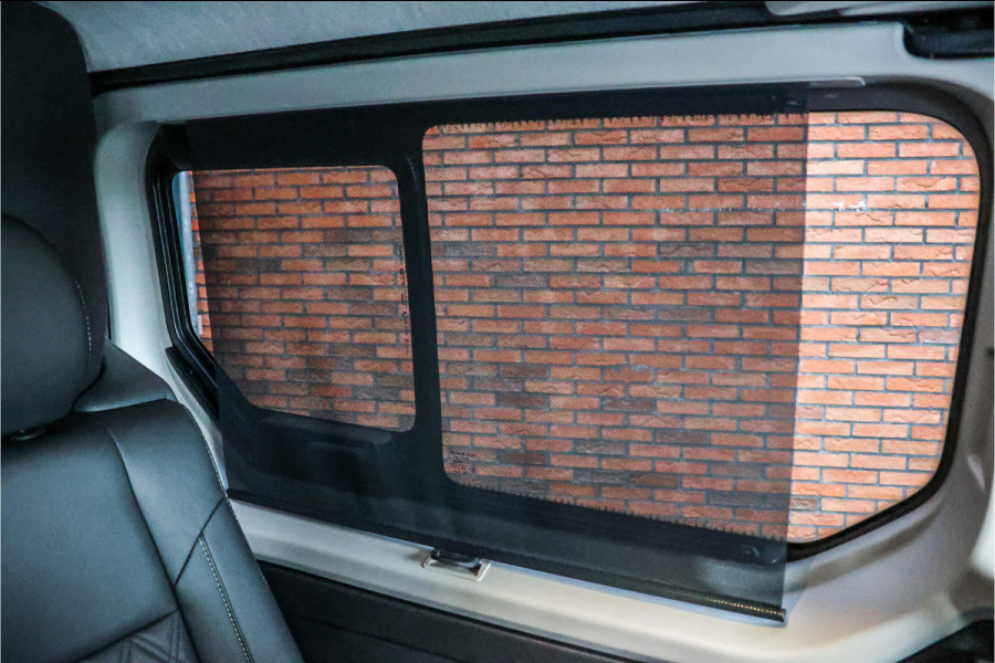 Renault Trafic 2.0 170 PK L2H1 DC | Dubbel Cabine | Navigatie | Blind Spot | Camera | CarPlay | Trekhaak | Stoelverwarming | Virtual Cockpit | 5-Zitter | Dubbel cabine | NAP Logisch | NL Auto