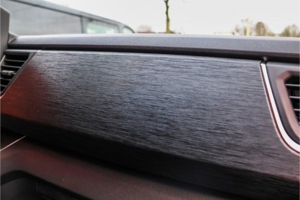 Renault Trafic 2.0 170 PK L2H1 DC | Dubbel Cabine | Navigatie | Blind Spot | Camera | CarPlay | Trekhaak | Stoelverwarming | Virtual Cockpit | 5-Zitter | Dubbel cabine | NAP Logisch | NL Auto