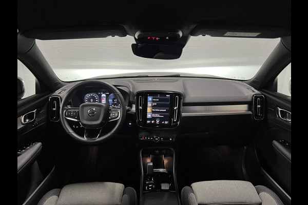 Volvo XC40 1.5 T4 Plug-in hybrid Plus Dark Adapt. cruise | Stuur-/stoelverwarming | Achteruitrij camera | Harman/Kardon | Memory | Carplay
