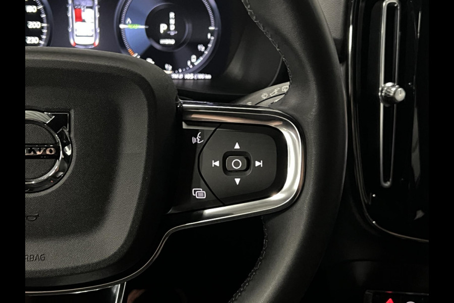 Volvo XC40 1.5 T4 Plug-in hybrid Plus Dark Adapt. cruise | Stuur-/stoelverwarming | Achteruitrij camera | Harman/Kardon | Memory | Carplay