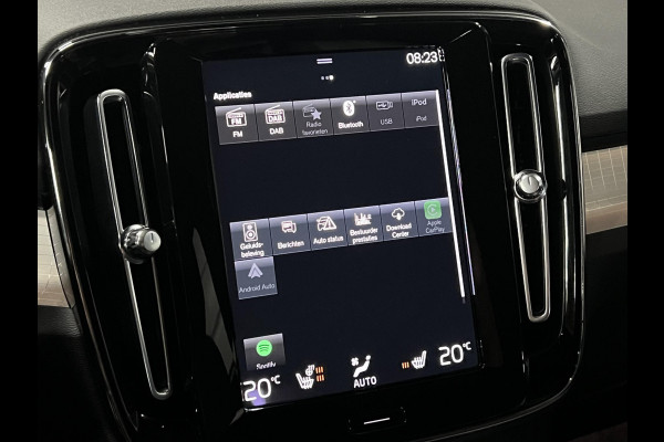 Volvo XC40 1.5 T4 Plug-in hybrid Plus Dark Adapt. cruise | Stuur-/stoelverwarming | Achteruitrij camera | Harman/Kardon | Memory | Carplay