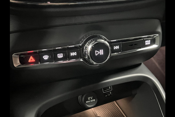 Volvo XC40 1.5 T4 Plug-in hybrid Plus Dark Adapt. cruise | Stuur-/stoelverwarming | Achteruitrij camera | Harman/Kardon | Memory | Carplay