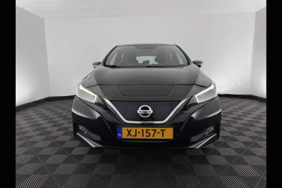 Nissan Leaf N-Connecta 40 kWh (INCL-BTW) Aut. *HEATPUMP | NAVI-FULLMAP | TOPVIEW | KEYLESS | BLINDSPOT |  DIGI-COCKPIT | HEATED-COMFORTSEATS | DAB | PRIVACYGLASS | ECC | ADAPTIVE-CRUISE | PDC | CARPLAY | 16"ALU*
