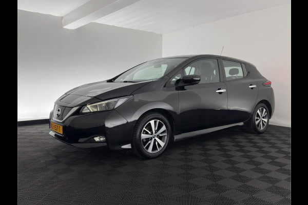 Nissan Leaf N-Connecta 40 kWh (INCL-BTW) Aut. *HEATPUMP | NAVI-FULLMAP | TOPVIEW | KEYLESS | BLINDSPOT |  DIGI-COCKPIT | HEATED-COMFORTSEATS | DAB | PRIVACYGLASS | ECC | ADAPTIVE-CRUISE | PDC | CARPLAY | 16"ALU*