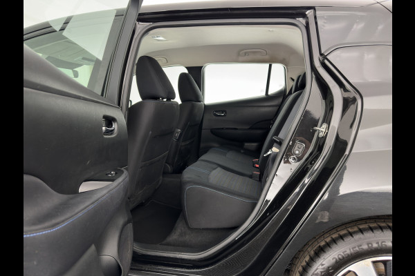 Nissan Leaf N-Connecta 40 kWh (INCL-BTW) Aut. *HEATPUMP | NAVI-FULLMAP | TOPVIEW | KEYLESS | BLINDSPOT |  DIGI-COCKPIT | HEATED-COMFORTSEATS | DAB | PRIVACYGLASS | ECC | ADAPTIVE-CRUISE | PDC | CARPLAY | 16"ALU*