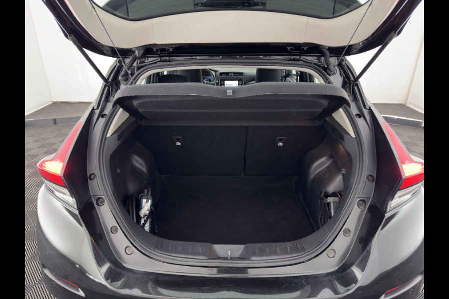 Nissan Leaf N-Connecta 40 kWh (INCL-BTW) Aut. *HEATPUMP | NAVI-FULLMAP | TOPVIEW | KEYLESS | BLINDSPOT |  DIGI-COCKPIT | HEATED-COMFORTSEATS | DAB | PRIVACYGLASS | ECC | ADAPTIVE-CRUISE | PDC | CARPLAY | 16"ALU*