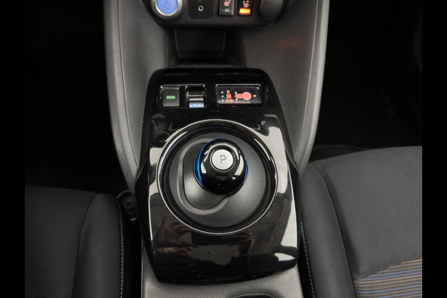 Nissan Leaf N-Connecta 40 kWh (INCL-BTW) Aut. *HEATPUMP | NAVI-FULLMAP | TOPVIEW | KEYLESS | BLINDSPOT |  DIGI-COCKPIT | HEATED-COMFORTSEATS | DAB | PRIVACYGLASS | ECC | ADAPTIVE-CRUISE | PDC | CARPLAY | 16"ALU*