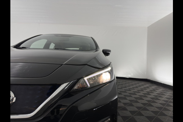 Nissan Leaf N-Connecta 40 kWh (INCL-BTW) Aut. *HEATPUMP | NAVI-FULLMAP | TOPVIEW | KEYLESS | BLINDSPOT |  DIGI-COCKPIT | HEATED-COMFORTSEATS | DAB | PRIVACYGLASS | ECC | ADAPTIVE-CRUISE | PDC | CARPLAY | 16"ALU*