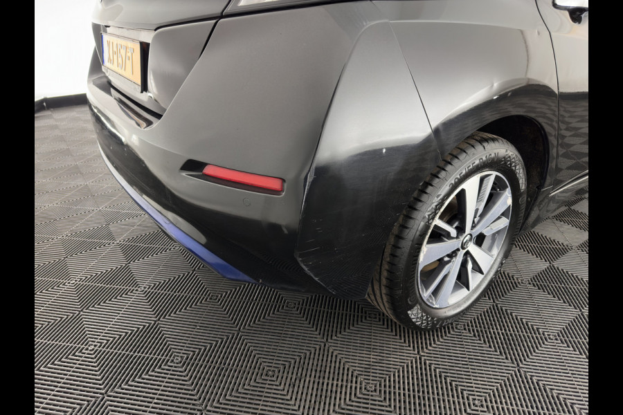 Nissan Leaf N-Connecta 40 kWh (INCL-BTW) Aut. *HEATPUMP | NAVI-FULLMAP | TOPVIEW | KEYLESS | BLINDSPOT |  DIGI-COCKPIT | HEATED-COMFORTSEATS | DAB | PRIVACYGLASS | ECC | ADAPTIVE-CRUISE | PDC | CARPLAY | 16"ALU*
