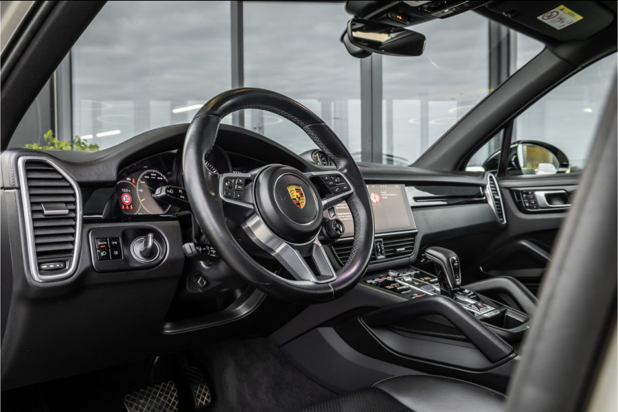 Porsche Cayenne 3.0 E-Hybrid - Sport Chrono + | Panorama | PDLS+ | Bose | Luchtvering
