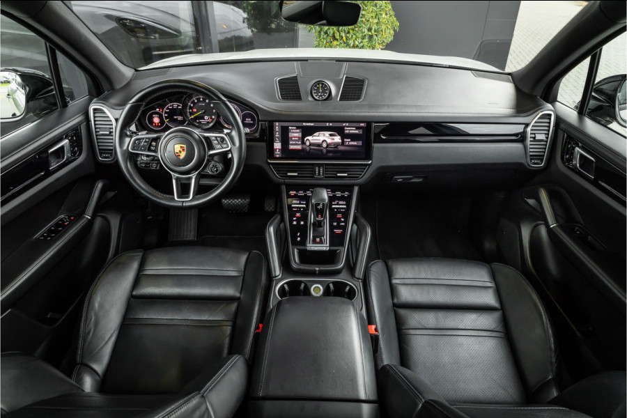 Porsche Cayenne 3.0 E-Hybrid - Sport Chrono + | Panorama | PDLS+ | Bose | Luchtvering