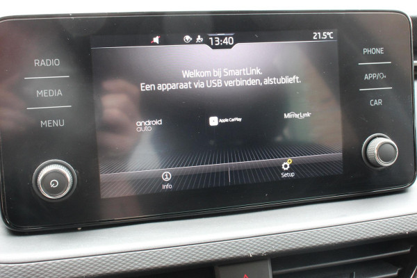 Škoda Kamiq 1.0 TSI 116pk Ambition Navigatie Smart link/Apple Carplay/Android auto Led Verlichting Airco  Stoelverwarming  PDC Achter