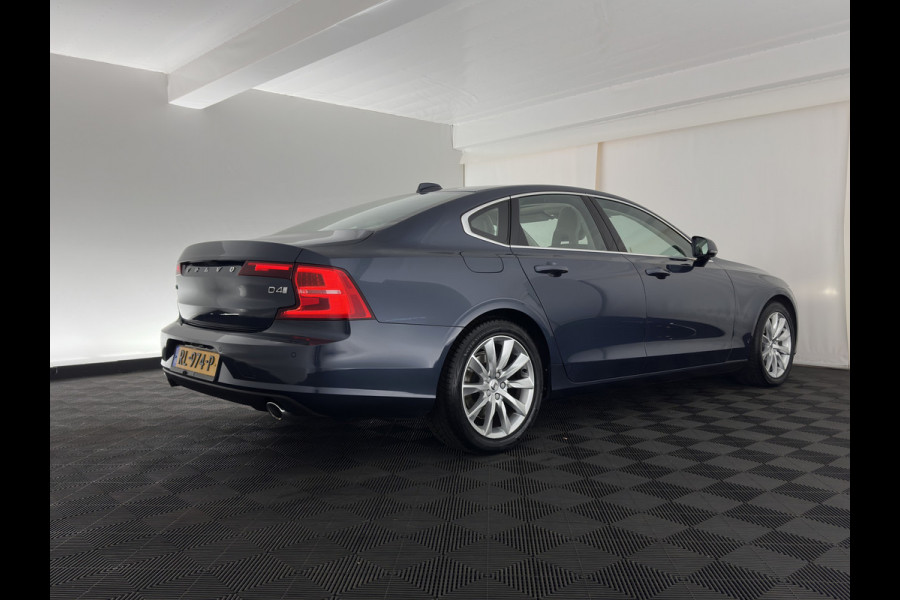 Volvo S90 2.0 D4 Momentum Aut. *PANO | LEATHER | FULL-LED | TOPVIEW | BLINDSPOT | HEATED-SPORTSEATS | DIGI-COCKPIT | NAVI-FULLMAP | ECC | HEAD-UP | ADAPTIVE-CRUISE | PDC | APP.CONNECT | 18''ALU*