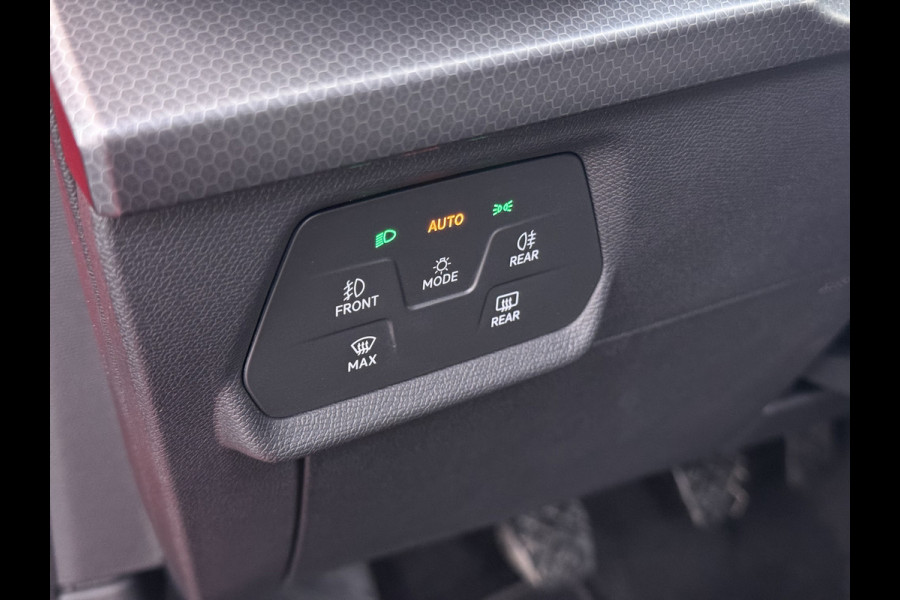 Seat Leon Sportstourer 1.5T 131pk Trekhaak Camera Adaptive-Cruise Navi Ecc Virtual Cockpit Apple Carplay/Android Auto Pdc Style Launch Edi Lmv Led DAB Keyless Isofix Front assist Regensensor Bluetooth Rijstrooksensor 1e Eigenaar Origineel Nederlandse Auto