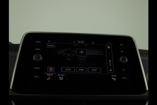 Volkswagen T-Roc 1.5 TSI R-Line Business | Achteruitrijcamera | Ergo Stoelen | Stoelverwarming | Elektrische achterklep |