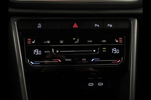 Volkswagen T-Roc 1.5 TSI R-Line Business | Achteruitrijcamera | Ergo Stoelen | Stoelverwarming | Elektrische achterklep |