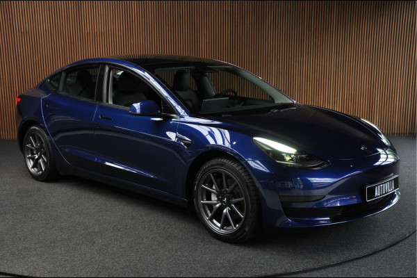 Tesla Model 3 Autopilot ACC Stuurverwarm. Afneemb. trekhaak PDC Leer Navi Panoramadak 360° Elektr. achterklep Stoelverwarming voor & achter Climate voor & achter LM velgen BTW auto!