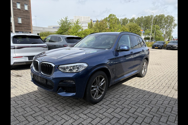 BMW X3 xDrive30e M Sport | M pakket | Trekhaak | Sportstoelen | Stoelverwarming | 360 graden camera | Led koplampen | Head up Display