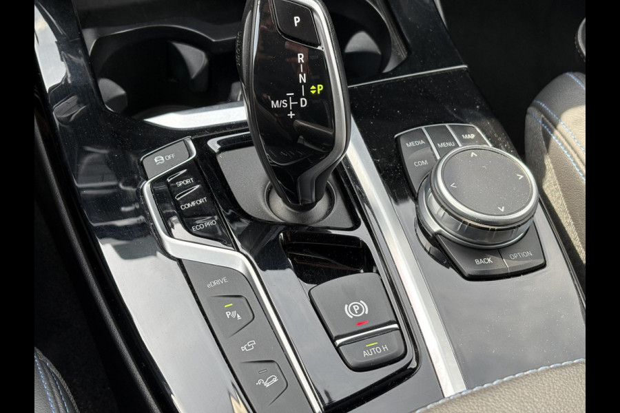 BMW X3 xDrive30e M Sport | M pakket | Trekhaak | Sportstoelen | Stoelverwarming | 360 graden camera | Led koplampen | Head up Display