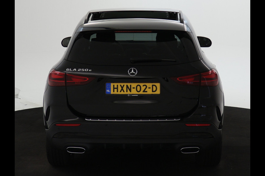 Mercedes-Benz GLA 250 e AMG Line AMG Line | Panorama Schuif-Kanteldak | Night Pakket | Inclusief 24 maanden Mercedes-Benz Certified garantie voor Europa