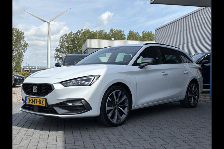 Seat Leon Sportstourer 1.4 TSI eHybrid PHEV FR 204pk | 88,4% SOH | Trekhaak | Stoel & Stuurverwarming | Adaptive Cruise | Side Assist |