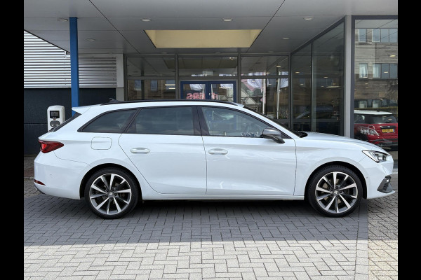 Seat Leon Sportstourer 1.4 TSI eHybrid PHEV FR 204pk | 88,4% SOH | Trekhaak | Stoel & Stuurverwarming | Adaptive Cruise | Side Assist |