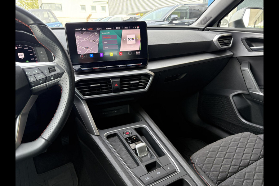 Seat Leon Sportstourer 1.4 TSI eHybrid PHEV FR 204pk | 88,4% SOH | Trekhaak | Stoel & Stuurverwarming | Adaptive Cruise | Side Assist |