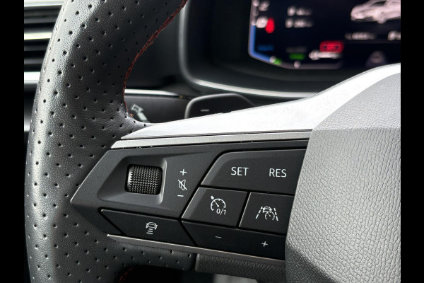 Seat Leon Sportstourer 1.4 TSI eHybrid PHEV FR 204pk | 88,4% SOH | Trekhaak | Stoel & Stuurverwarming | Adaptive Cruise | Side Assist |